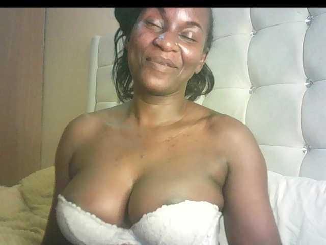 BradBubble live cam on BongaCams