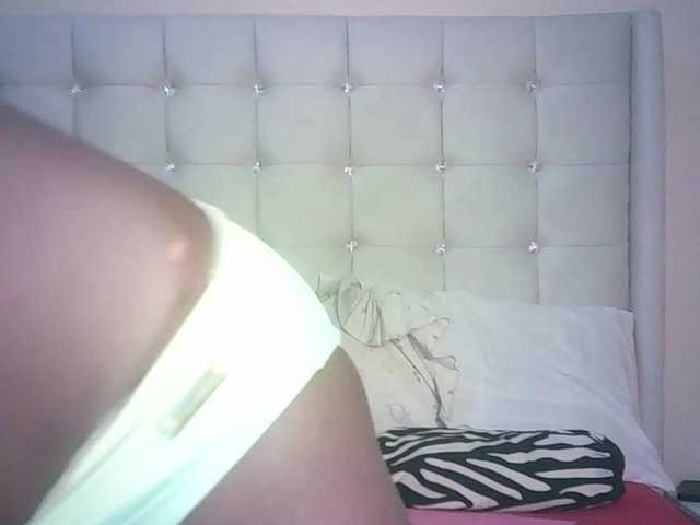 BradBubble live cam preview