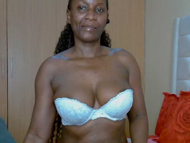 BradBubble, en vivo ahora en BongaCams