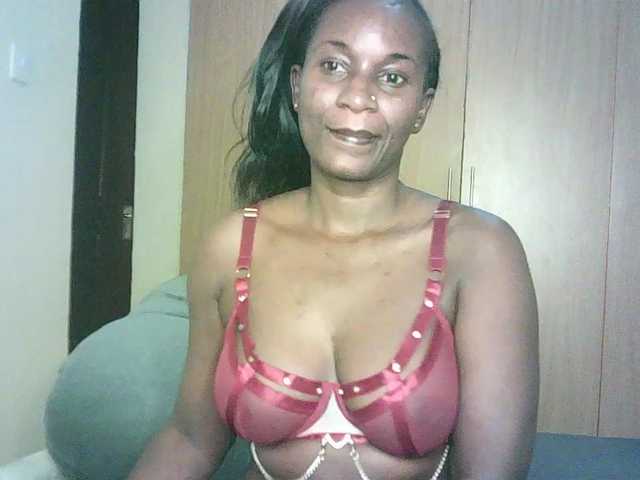 BradBubble live cam on BongaCams