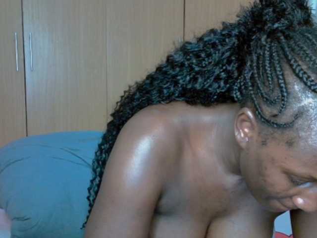 BradBubble live cam on BongaCams