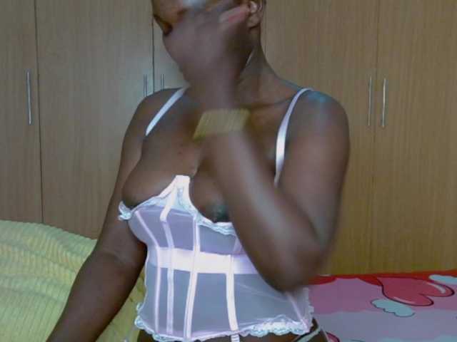 BradBubble live cam on BongaCams
