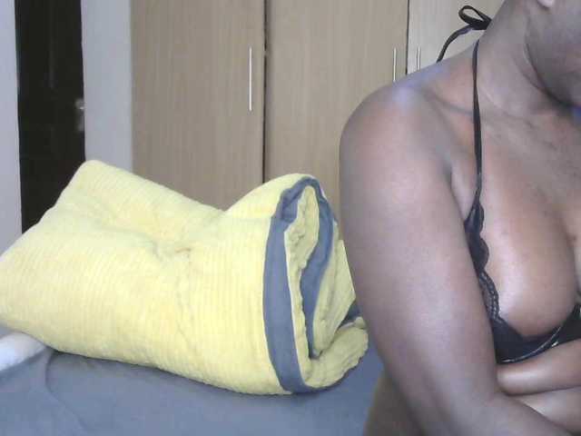 BradBubble live cam on BongaCams