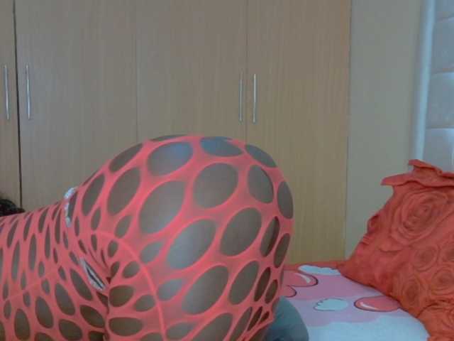 BradBubble live cam preview