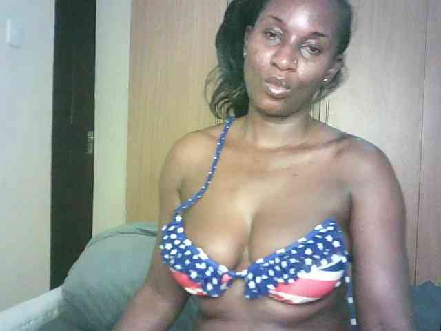 BradBubble Live Webcam on BongaCams