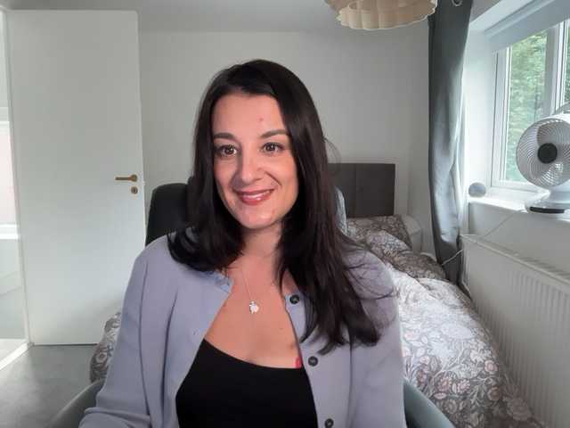 magicinabox live cam on BongaCams