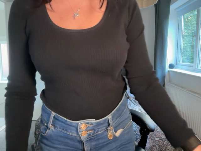 magicinabox live cam on BongaCams