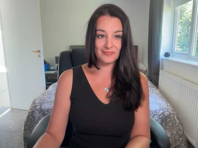 magicinabox live cam on BongaCams