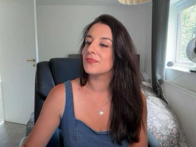 magicinabox live cam on BongaCams