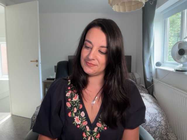 magicinabox live cam on BongaCams