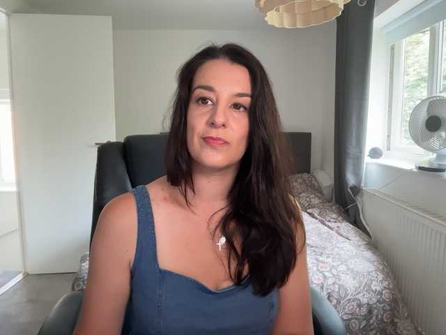 magicinabox live cam on BongaCams