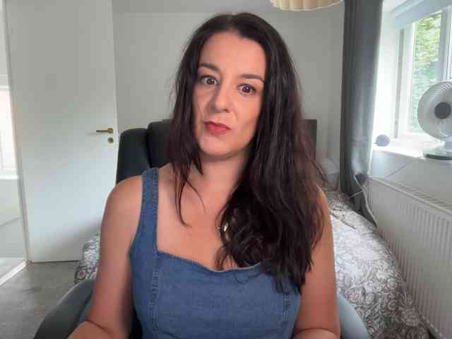 magicinabox Live Webcam on BongaCams