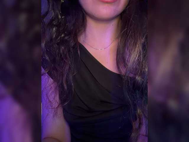 FeeBee live cam on BongaCams