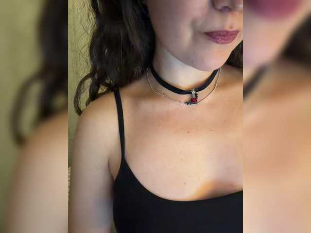 FeeBee live cam on BongaCams