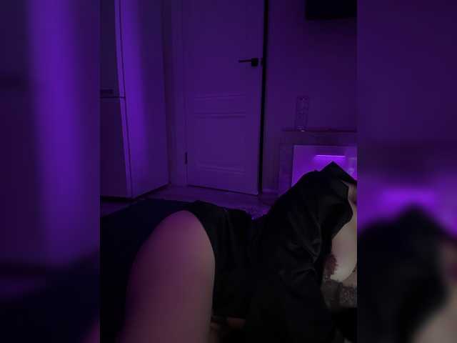 FeeBee live cam