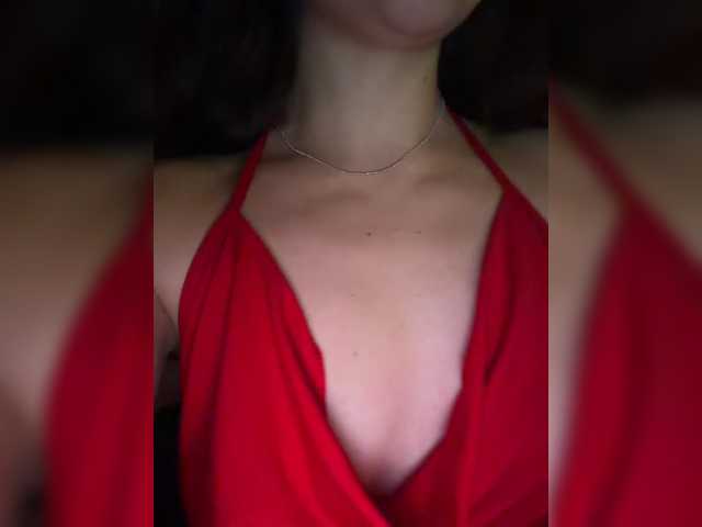 FeeBee live cam on BongaCams