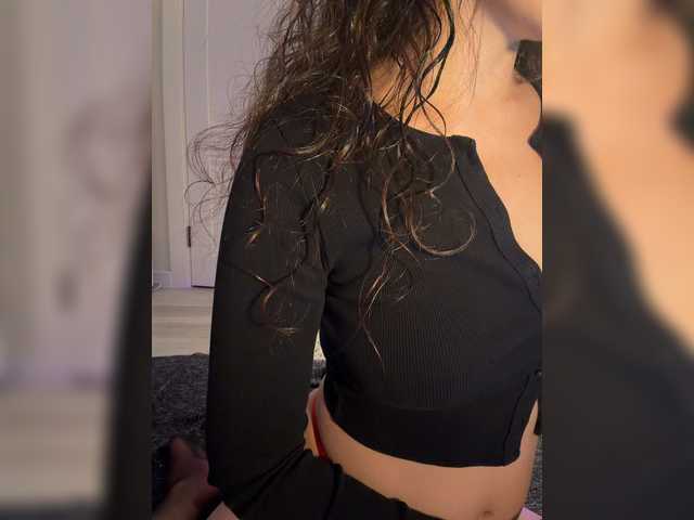 FeeBee live cam on BongaCams