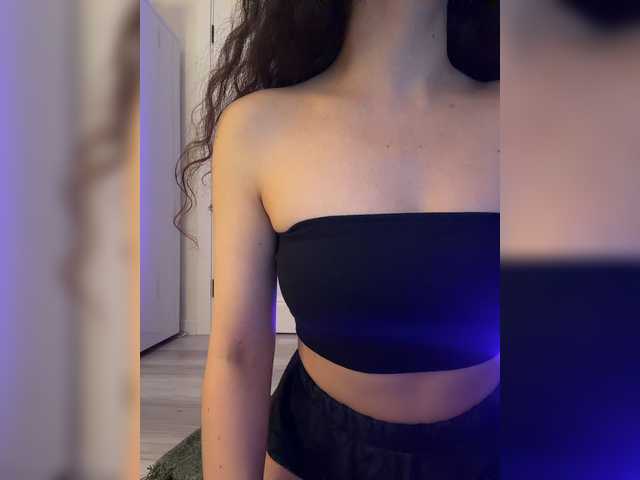 FeeBee live webcam show