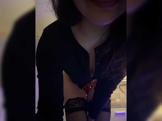 FeeBee live cam on BongaCams