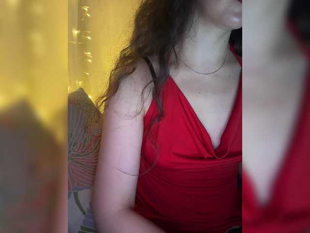 FeeBee live cam on BongaCams