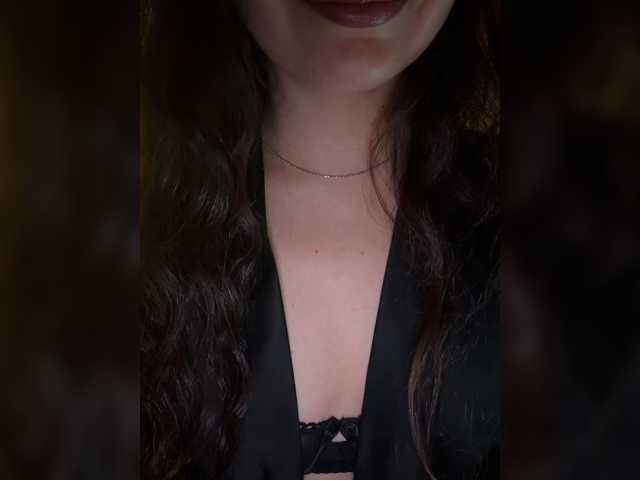 FeeBee live cam on BongaCams