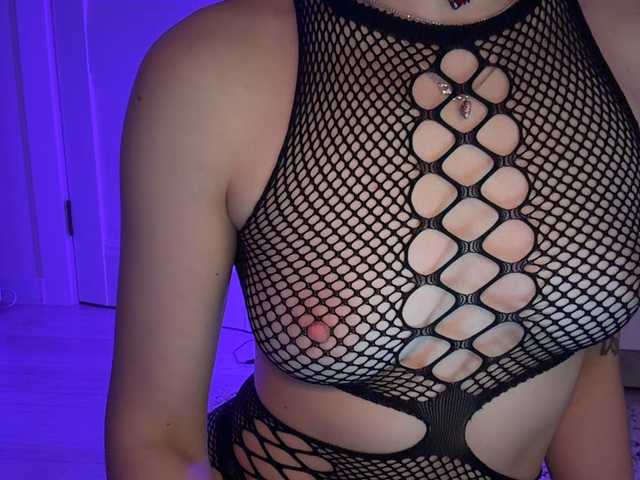 FeeBee live cam