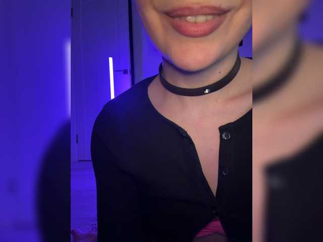 FeeBee live cam on BongaCams