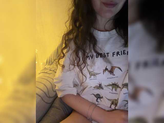 FeeBee live cam on BongaCams