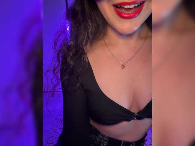 FeeBee live cam