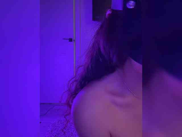 FeeBee Sex Cam Show
