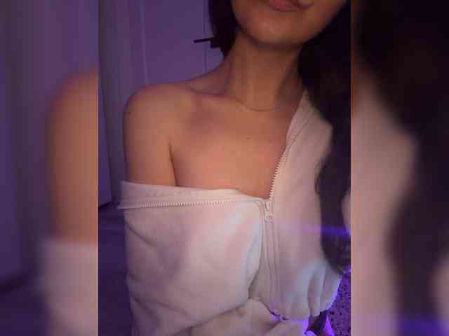 Модель: FeeBee