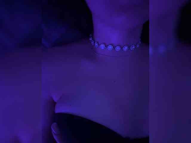 FeeBee Sex Cam Show