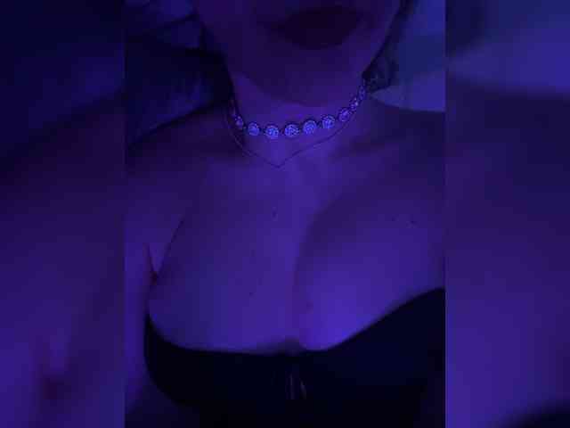 FeeBee Sex Cam Show