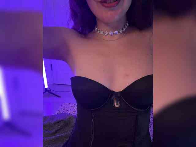 FeeBee Sex Cam Show