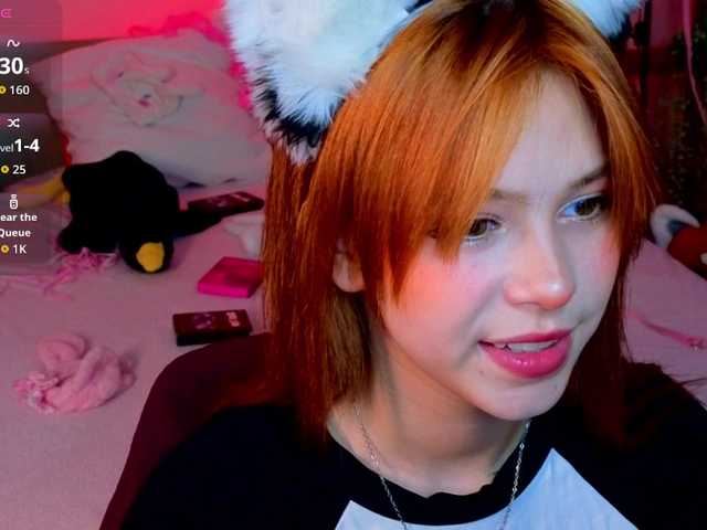 CoralineJones's BongaCams show and profile