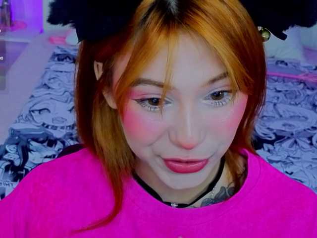 CoralineJones's BongaCams show and profile