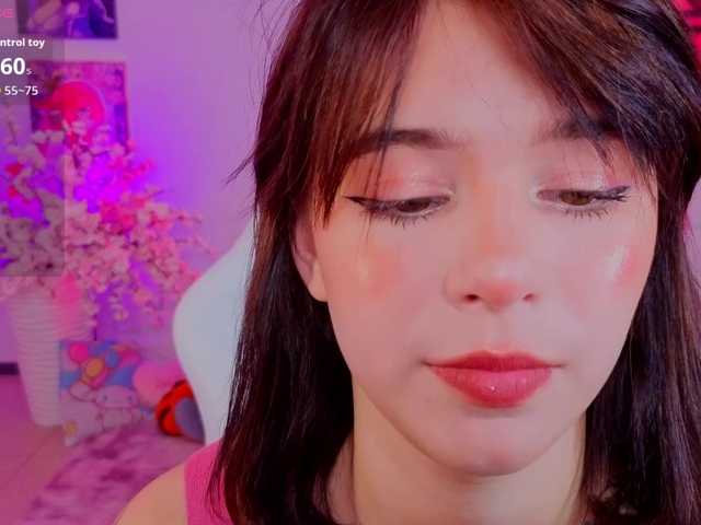 CoralineJones live cam on BongaCams