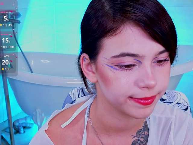 coralinejones online