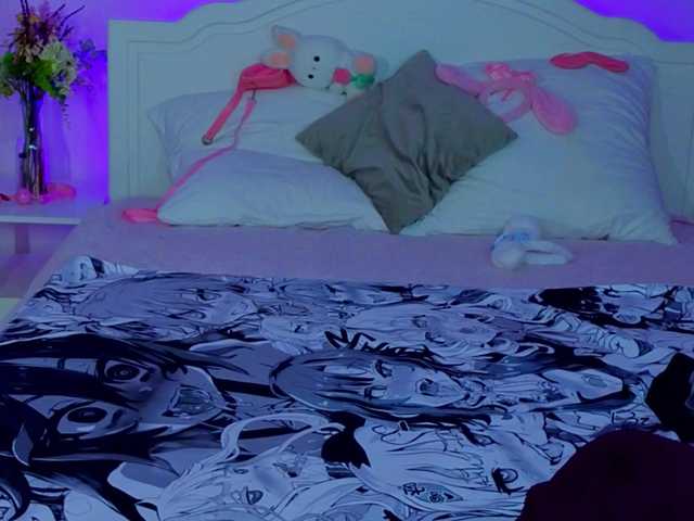 CoralineJones's BongaCams show and profile