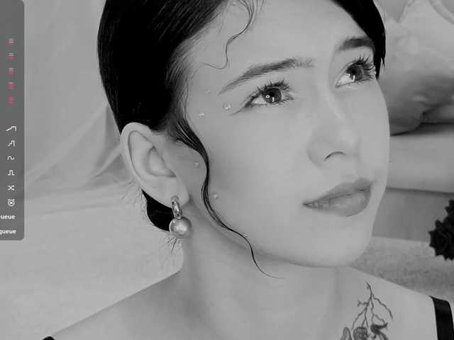 CoralineJones live cam on BongaCams