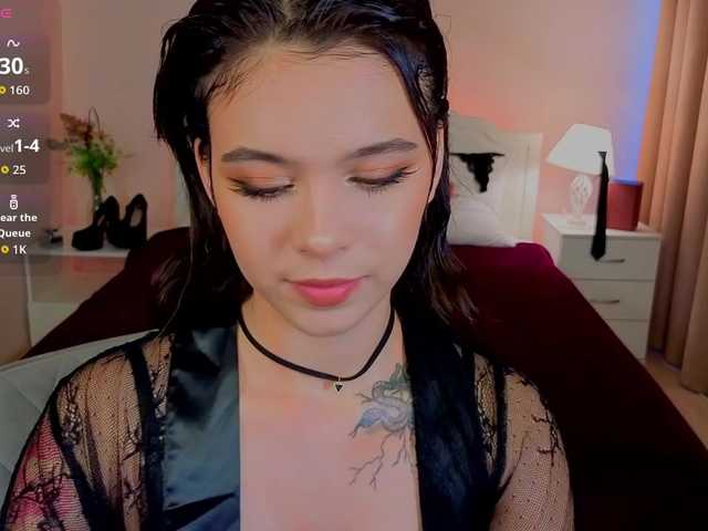 CoralineJones live cam on BongaCams