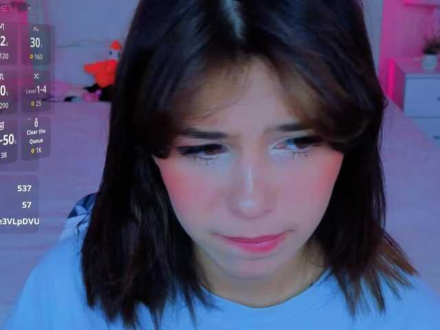 CoralineJones live cam on BongaCams