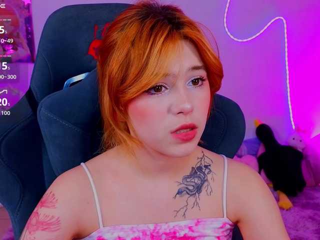 CoralineJones's BongaCams show and profile