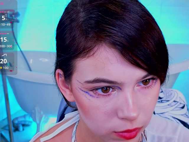 CoralineJones live cam on BongaCams