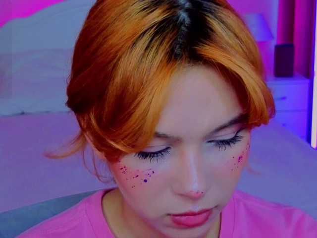  CoralineJones chat room