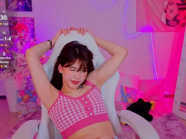 CoralineJones live cam on BongaCams