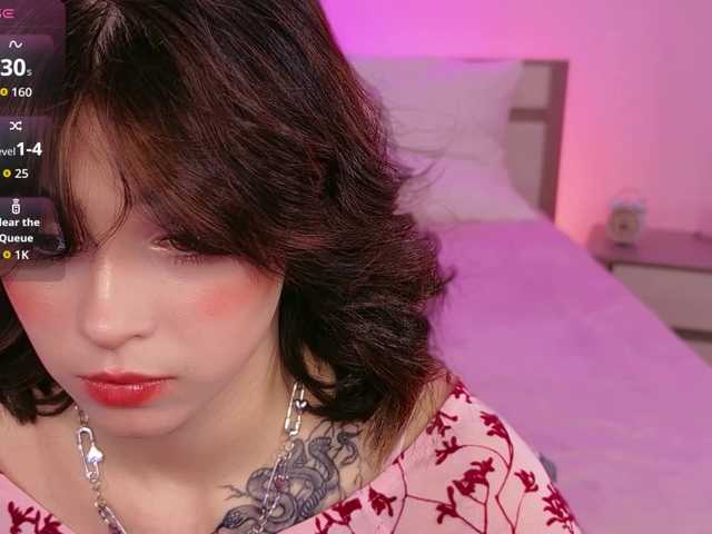 CoralineJones live cam on BongaCams