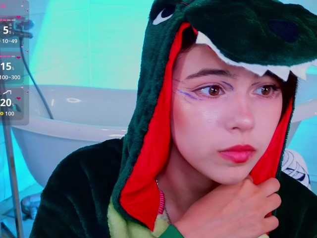CoralineJones live cam on BongaCams