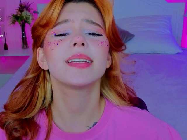  CoralineJones chat room