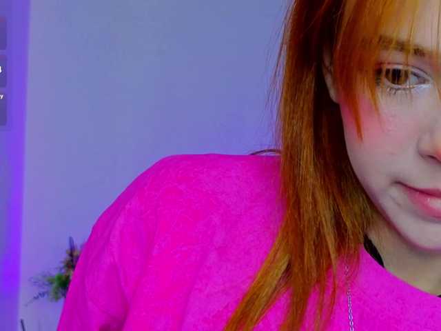 CoralineJones's BongaCams show and profile